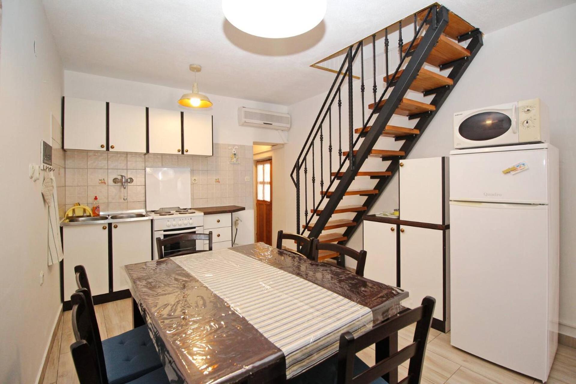 Apartment Fantov Old Town Residence Baska  Exterior photo